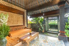 Wooden Ganeca Villas by Pramana Villas