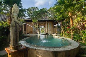 Wooden Ganeca Villas by Pramana Villas