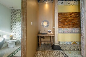 Wooden Ganeca Villas by Pramana Villas