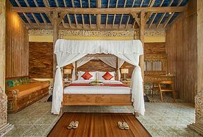 Wooden Ganeca Villas by Pramana Villas