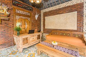 Wooden Ganeca Villas by Pramana Villas