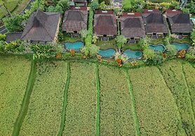 Wooden Ganeca Villas by Pramana Villas