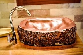 Tabingi Safari Lodge