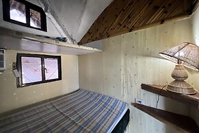 Lover'S Point Beach Front Resort