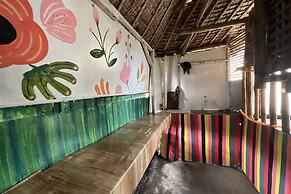 Lover'S Point Beach Front Resort