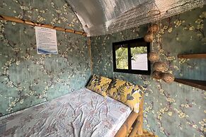 Lover'S Point Beach Front Resort