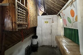 Lover'S Point Beach Front Resort