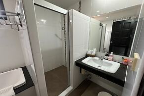 Chiang Rai Grand Room Hotel