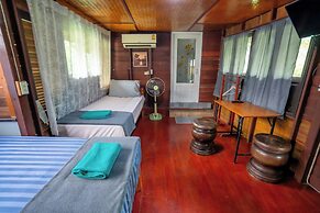 Ban Suan Bang Toei Homestay