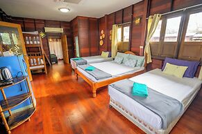 Ban Suan Bang Toei Homestay