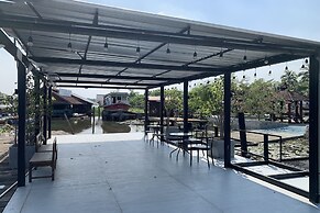 Ban Suan Bang Toei Homestay