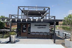 Ban Suan Bang Toei Homestay