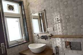 The Indian Hotel & Kitchen