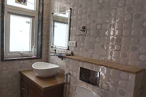 The Indian Hotel & Kitchen