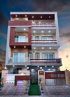 The Indian Hotel & Kitchen