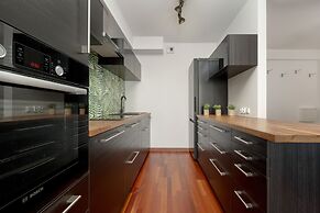 Modern Apartment in Wroclaw by Renters