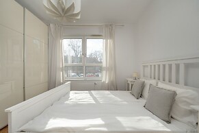 Modern Apartment in Wroclaw by Renters
