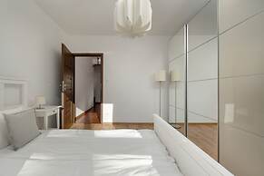 Modern Apartment in Wroclaw by Renters