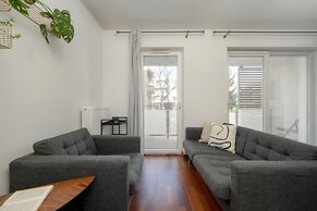 Modern Apartment in Wroclaw by Renters