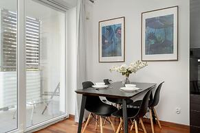 Modern Apartment in Wroclaw by Renters