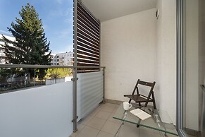 Modern Apartment in Wroclaw by Renters