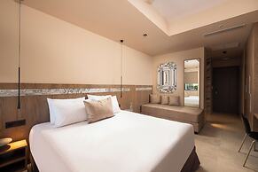 Cosmeen Lifestyle Boutique Stay