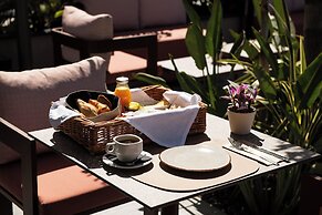 Cosmeen Lifestyle Boutique Stay