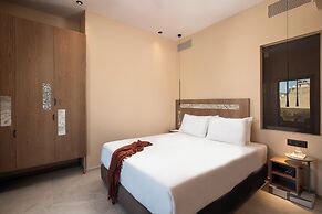 Cosmeen Lifestyle Boutique Stay