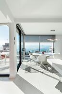 Aria Seafront apt with White Tower view