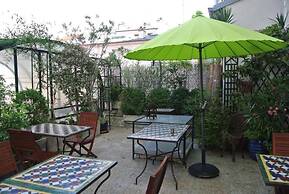 Hotel Denfert Montparnasse