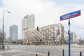 Marszałkowska Apartment by Renters