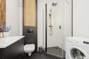 Marszałkowska Apartment by Renters