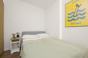 Marszałkowska Apartment by Renters