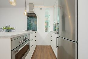 Marszałkowska Apartment by Renters