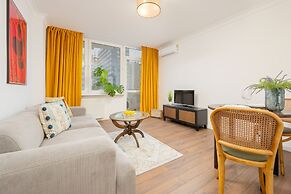 Marszałkowska Apartment by Renters