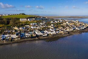 Appledore Home With Panoramic Estuary View