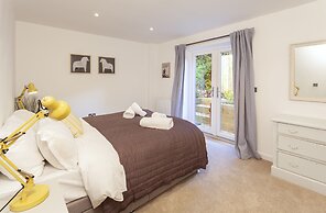 Appledore Home With Panoramic Estuary View