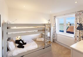 Appledore Home With Panoramic Estuary View