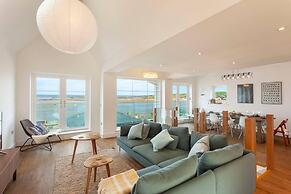 Appledore Home With Panoramic Estuary View