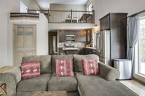 Hike + Ski: Grand Lake Cabin w/ Mtn-view Deck