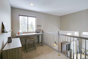 Hike + Ski: Grand Lake Cabin w/ Mtn-view Deck