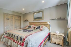 Hike + Ski: Grand Lake Cabin w/ Mtn-view Deck