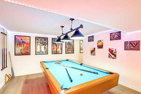 Hot Tub, Game Room & Fire Pit: Canton Log Cabin