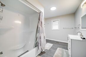 Hot Tub, Game Room & Fire Pit: Canton Log Cabin