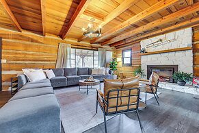 Hot Tub, Game Room & Fire Pit: Canton Log Cabin