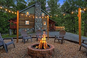 Hot Tub, Game Room & Fire Pit: Canton Log Cabin