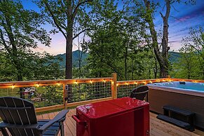 Hot Tub, Game Room & Fire Pit: Canton Log Cabin