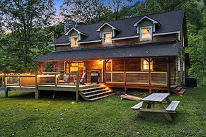 Hot Tub, Game Room & Fire Pit: Canton Log Cabin
