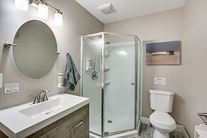 Bright Duplex Condo: Walk to Brigantine Beach!