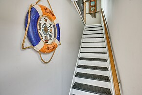 Bright Duplex Condo: Walk to Brigantine Beach!